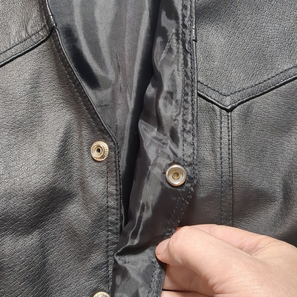 Starling Mens Black Leather Biker Vest Western Snap Front Size 52 fits 48" Chest - Picture 2 of 11